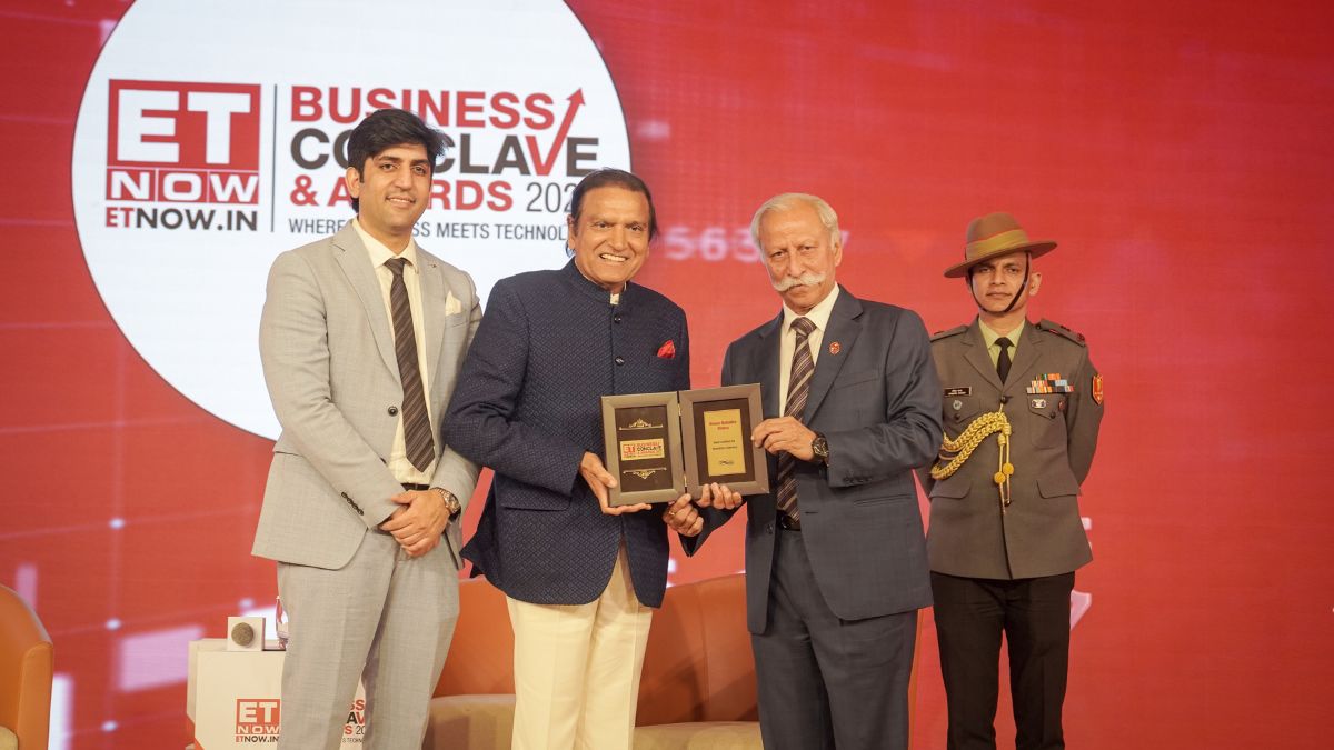 ET Now Business Conclave Honors Dr. Dinesh Shahra with Best Author Award in Sanatan Literacy